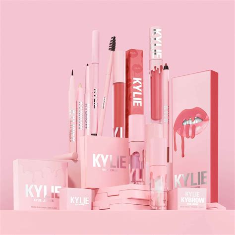 KYLIE COSMETICS .